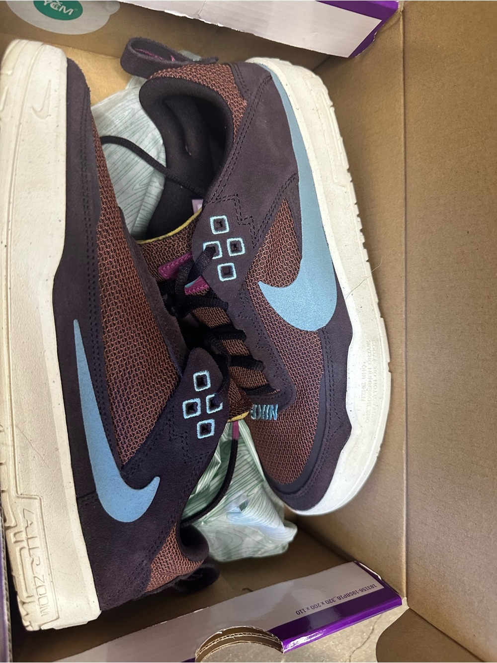 Nike Men’s Brown & Light Blue Retro Runner Sneakers